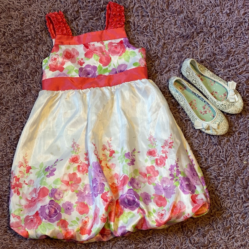 Gorgeous girls Rare Editions floral dress 👗 🤩 💃 👑